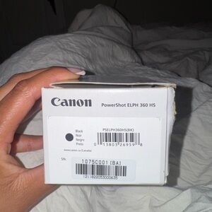 Canon PowerShot ELPH 360 HS - Black on White Box